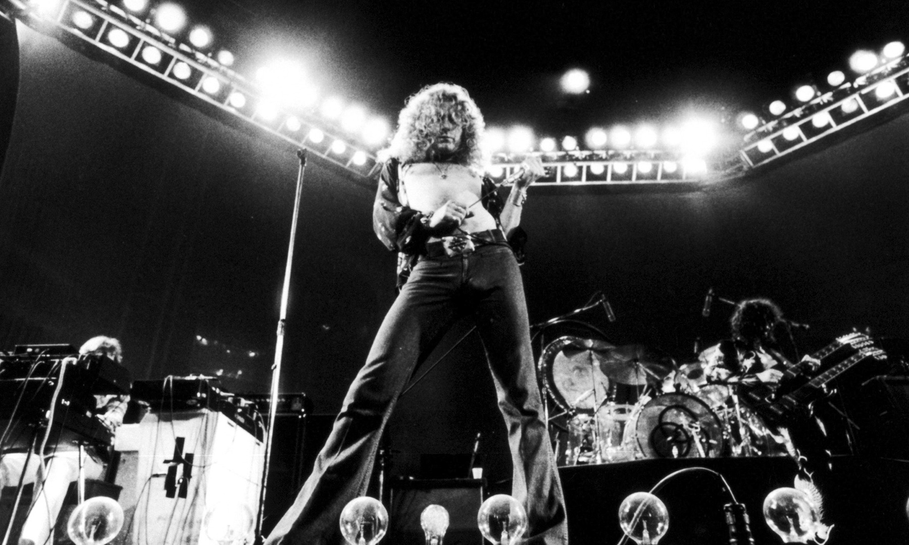 Led Zeppelin On Stage